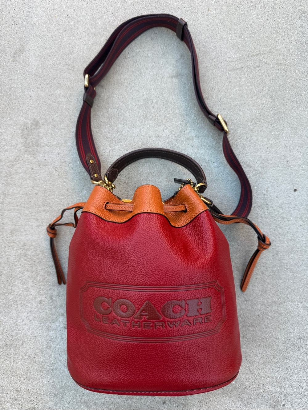Coach Field Bucket Bag in Red and Tan with Strap Pebbled Leather Crossbody